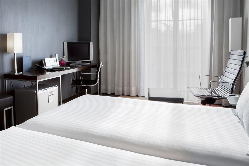 Ac Hotel Burgos By Marriott Экстерьер фото