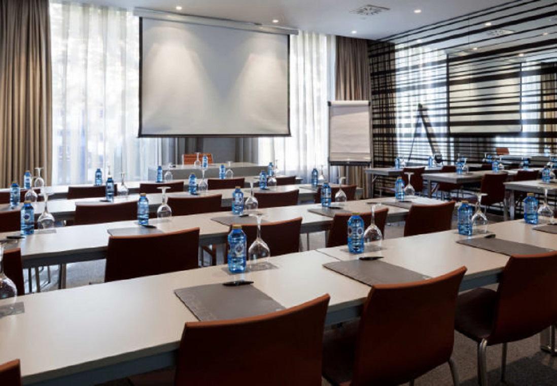 Ac Hotel Burgos By Marriott Экстерьер фото