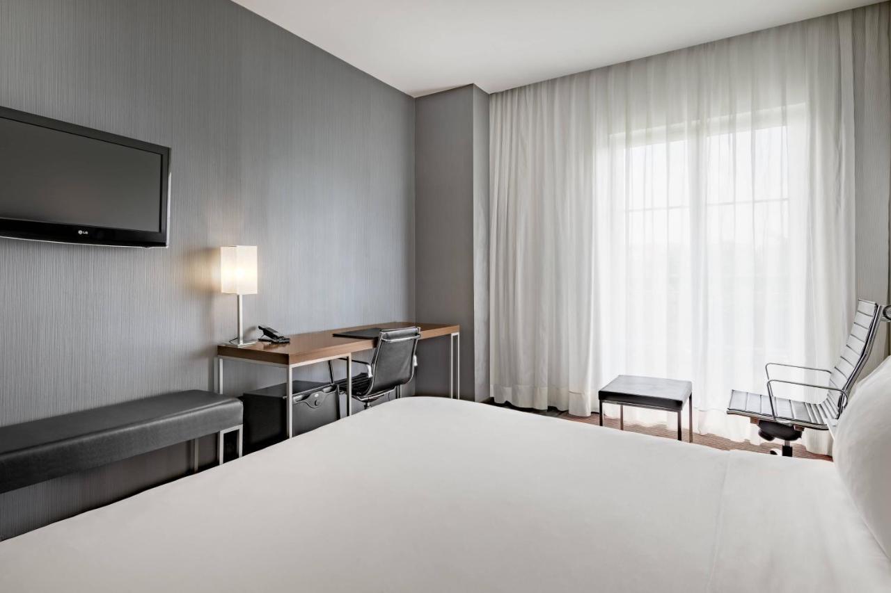 Ac Hotel Burgos By Marriott Экстерьер фото